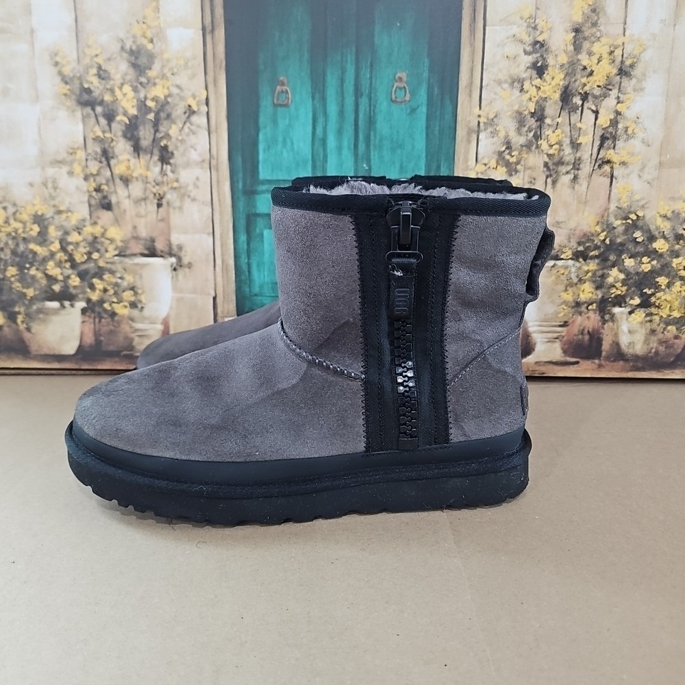 UGG Classic Mini Zipper Tape‎ Logo Boots In Gray, 1144034, Size 11